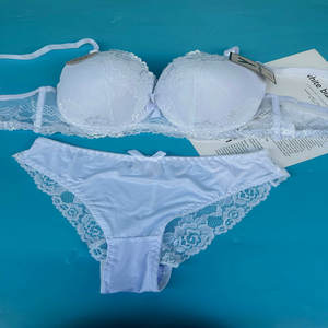 1.92 Dolar Model YRF030 Ukuran 42-52D Pakaian Dalam Wanita Seksi Desain Baru Plus Size Set Bra dan Celana Dalam Wanita Dengan Gantungan - Product Image 2