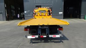 Camión de carga de remolque personalizado Qingling Isuzu KV100 Chasis 8,2 Ton 120 HP Flatbed One-for-Two Wrecker Nueva condición - Product Image 4