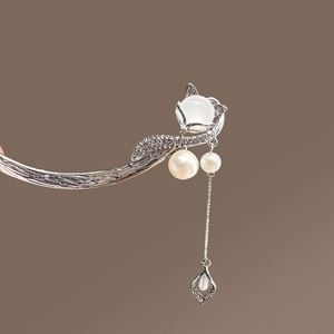 Bâtonnet à cheveux design Meniscus, Épingle à cheveux à pompon tulipe, Pique à chignon en forme de lune, Pique à chignon renard, Piques à chignon pour filles, Bijoux de cheveux vintage Hanfu - Product Image 3