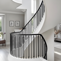 Systèmes de rampes et de garde-corps d'escalier en fer décoratifs modernes - Peignables et fabriqués sur mesure