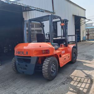 Heli H2000 70 Diesel Powered <b>Pallet</b> Truck with Isuzu Engine 7 Ton Load Capacity 4X4 Drive 1 Year Warranty <b>Used</b> - Product Image 3