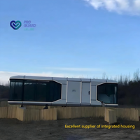 Capsule de camping en acier de 38 m2 au design luxueux, maison préfabriquée avec système intelligent moderne et fonction respirante