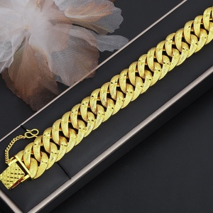 Pulsera de Cadena Cubana JXX 2025 para Mujer, Chapada en Oro de 24K de Alta Calidad, Nuevos Diseños, Pulsera con Dijes de Oro de Dubái Hecha de Latón - Product Image 6