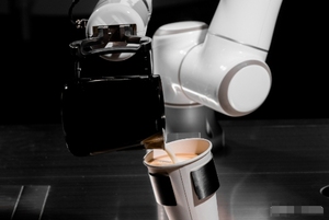 Robots collaboratifs pour la préparation du café et du thé dans le nouveau secteur du commerce de détail - Product Image 4