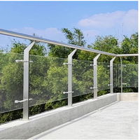 Vente directe d'usine de balustrades de balcon en acier inoxydable, garde-corps en verre pour escaliers et rampes. La personnalisation des processus est prise en charge.