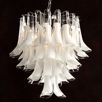 Lustre moderne de luxe en fer et verre de Murano fait main, plusieurs couleurs, luminaires suspendus et lustres