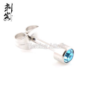 Orecchini a bottone in zircone cubico arrotondati in acciaio inossidabile - Product Image 5