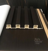 Vente chaude de panneaux de cloison en WPC pour intérieur, panneaux muraux en PVC, panneaux de lattes en WPC, panneaux de grande muraille pour décoration intérieure