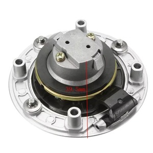 Bouchon de réservoir de carburant verrouillable pour moto GSXR 600 750 1000 GS500 <span class=keywords><strong>RGV</strong></span> <span class=keywords><strong>250</strong></span> GSX400 600 Katana 600 - Product Image 4