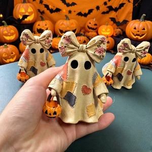 Décoration d'Halloween en patchwork, best-seller, sculpture d'Halloween en patchwork faite à la main et peinte à la main - Product Image 1