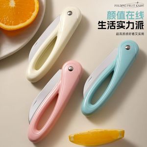 Couteau éplucheur pliable en acier inoxydable, outil compact pour éplucher les légumes et les fruits, fonctionnement manuel - Product Image 2