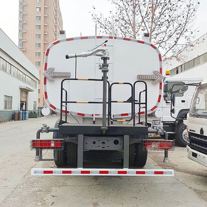 <span class=keywords><strong>Camion</strong></span>-citerne de transport de carburant HOWO 6*4 robuste avec compartiment personnalisé pour le ravitaillement des stations-service au Ghana - Product Image 4