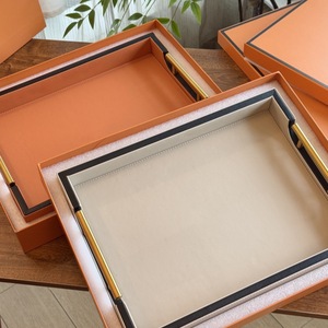 Plateau de rangement en bois écologique de haute qualité pour le service en chambre d'hôtel, idéal pour un cadeau de mariage - Product Image 4