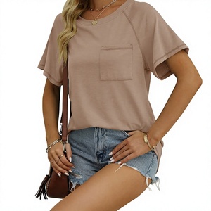 เสื้อยืดคอกลมสีเบจสำหรับผู้หญิง ปี 2026 ผ้าเจอร์ซีย์คอตตอน 100% สวมใส่สบาย สีพื้น ระบายอากาศได้ดี ทรงหลวม แขนสั้น มีกระเป๋า  ขายแล้ว - Product Image 2