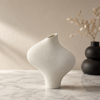 Vase à fleurs en céramique blanc cassé mat de luxe ARM LVG, style nordique, forme organique irrégulière, en porcelaine, pour décoration intérieure, vases de designer floraux