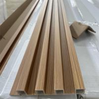 Panel Decorativo Interior de WPC con Diseño Moderno de Bambú Acanalado, Resistente a la Humedad, Antiestático, Revestimiento de Pared de Madera, Panel de Listones Versátil