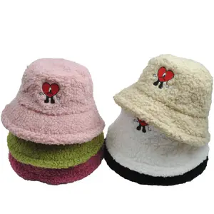 बुरा चलनेवाली beanie टोपी कस्टम कढ़ाई लोगो गर्म बुना हुआ सर्दियों beanie टोपी के लिए लड़कियों