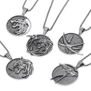 Collier avec pendentif tête de loup de la série <span class=keywords><strong>Witcher</strong></span>, zircon plaqué or/argent, chaîne en alliage serpent, style punk, bijoux unisexe, cadeau pour les fans du jeu - Product Image 2
