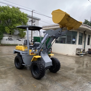 Komatsu WA30中古ローダー良好加工状態 - Product Image 2