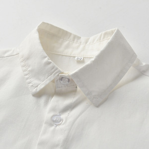 Ensemble 2 pièces chemise à manches courtes et salopette tendance pour garçons - Vêtements de boutique pour enfants - Costume de gentleman pour l'été - Product Image 6