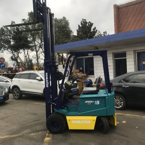 Chariot élévateur Komatsu d'occasion de 1,5 tonne en bon état avec batterie au plomb-acide 48V, électrique, puissant, longue durée de vie de la batterie - Product Image 4
