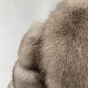 Elegante <span class=keywords><strong>Cappotto</strong></span> <span class=keywords><strong>in</strong></span> <span class=keywords><strong>Pelliccia</strong></span> di Volpe per <span class=keywords><strong>Donna</strong></span>, Giacca Corta <span class=keywords><strong>in</strong></span> <span class=keywords><strong>Pelliccia</strong></span> Spessa e Calda <span class=keywords><strong>con</strong></span> Ampio Colletto e <span class=keywords><strong>Tasche</strong></span> - Product Image 6