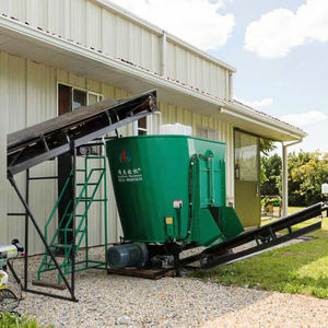 <span class=keywords><strong>เครื่อง</strong></span><span class=keywords><strong>ผสม</strong></span><span class=keywords><strong>อาหาร</strong></span>สัตว์เครื่องผสมอาหารแบบแนวตั้ง <span class=keywords><strong>TMR</strong></span> <span class=keywords><strong>เครื่อง</strong></span><span class=keywords><strong>ผสม</strong></span>ปศุสัตว์สำหรับฟาร์มวัว - Product Image 5