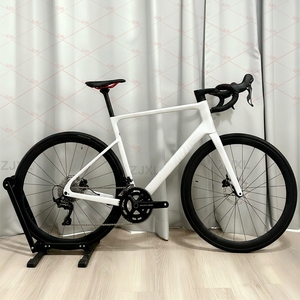 Bicicleta de <span class=keywords><strong>Carretera</strong></span> Aerodinámica de Fibra de Carbono DFQ 2026, Nueva, Venta Directa de Fábrica, 700c, Frenos de Disco Hidráulicos Mano Di2, Bicicleta de Carreras OEM - Product Image 1