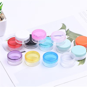 Pot rond en plastique PS pour échantillon de crème de maquillage, fard à paupières, avec bouchon à vis coloré, 3g - Product Image 1