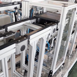 Toshine Durable Palletized Chain Conveyor 90 180 Degree Turning 20m/min Speed 220V/380V Voltage 1 Year Warranty for Automated - Product Image 2
