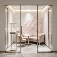 Vitrine de présentation personnalisée pour bijouterie, design intérieur de style luxueux et étoilé pour la vente de bijoux