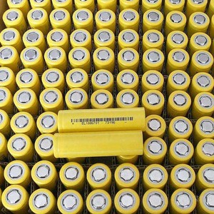 Công suất lớn 18650 <span class=keywords><strong>lithium</strong></span> <span class=keywords><strong>ion</strong></span> có thể sạc lại pin 2000mAh đến 3000mAh 3.7V - Product Image 4