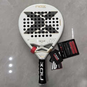 <span class=keywords><strong>Raquette</strong></span> <span class=keywords><strong>de</strong></span> <span class=keywords><strong>padel</strong></span> en fibre <span class=keywords><strong>de</strong></span> carbone 12K <span class=keywords><strong>Nox</strong></span> AT10 2026, fabriquée en usine, sacs <span class=keywords><strong>de</strong></span> <span class=keywords><strong>padel</strong></span> professionnels pour joueurs <span class=keywords><strong>de</strong></span> paddle board - Product Image 1