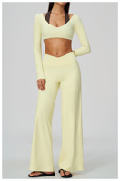Haut de sport pour femme à col halter et manches longues, décolleté en V profond, effet deux pièces, court, très extensible et respirant, pour le yoga, la course et la gym