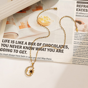 Collar de acero inoxidable con colgante de estrella y luna, chapado en oro de 18k con circonita, para uso diario. - Product Image 3