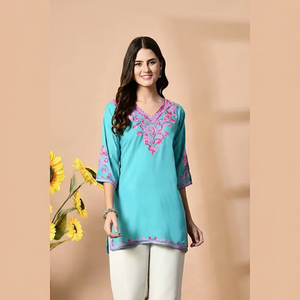 Haut Kurta en rayonne brodé vert marine pour femme, coupe régulière, longueur mini, tenue décontractée, design Inde Pakistan, toutes saisons - Product Image 1