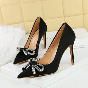 Women 5cm 10cm Crystal <b>Pumps</b> Lady Fetish Stiletto Middle Low Heels Rhinestone Event Bow Shoes Heels - Product Image 5