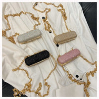 Pochette tendance pour mini-rouge à lèvres, petit sac à rouge à lèvres élégant, étui à rouge à lèvres pour soirée, mini-rouge à lèvres cylindrique avec chaîne
