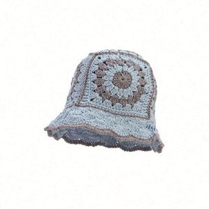 Chapeau Bob Tricoté Fait Main de Luxe Bohème à Bord Court, Motif Flocon de Neige et Crochet Creux, Idéal Hiver - Product Image 6