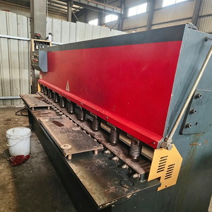 Máquina de Corte Hidráulica en Oferta, Guillotina para Procesamiento de Metal de 8x2500 mm - Product Image 2