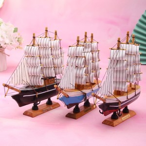 Modelo de velero Yu Mo con luces que cambian de color para decoración de escritorio en el hogar - Product Image 5