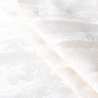 Tissu Jacquard Brocart Viscose Teint en Fil Beige pour Robe de Mariée Italienne Personnalisée – Fabrication Caizi
