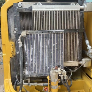 Excavatrice sur chenilles CAT306E2 d'occasion, en excellent état, composants d'origine, mini-pelle pour la réparation des trottoirs et le nivellement des terrains - Product Image 4