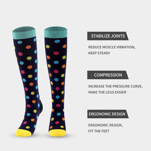 Chaussettes de compression à motif de points, hauteur genou, en nylon, pour course à pied, sports de plein air, jeunes de 18 à 40 ans - Product Image 1