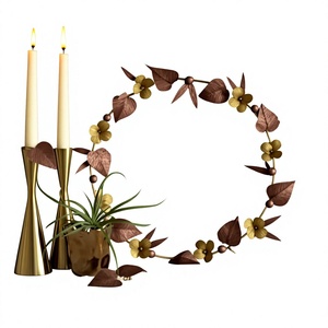 Guirnalda Decorativa Redonda de Metal Hecha a Mano con Hojas y Flores Doradas, Estilo Glamuroso, Sin Iluminación - Product Image 1