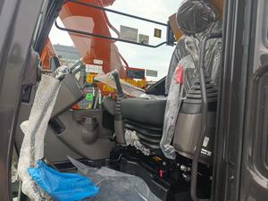 Hitachi 75-6A Crawler Excavator Orange Hydraulic Digger With Digging Bucket For <b>Construction</b> And Earthmoving - Product Image 3