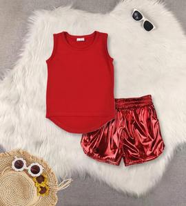 Completo Estivo alla Moda per Bambine: Top da Yoga Rosa Brillante e Pantaloncini in Pelle - Product Image 4