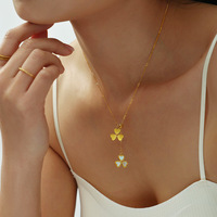 Collier à pampilles réglable en nacre naturelle avec motif de fleur en cœur en acier inoxydable pour femme sous-titre