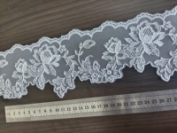 Dentelle brodée rétro motif lotus, 100 % polyester, tricotée, largeur 11 cm, bordure festonnée irrégulière, accessoires de mariage pour robes de mariée