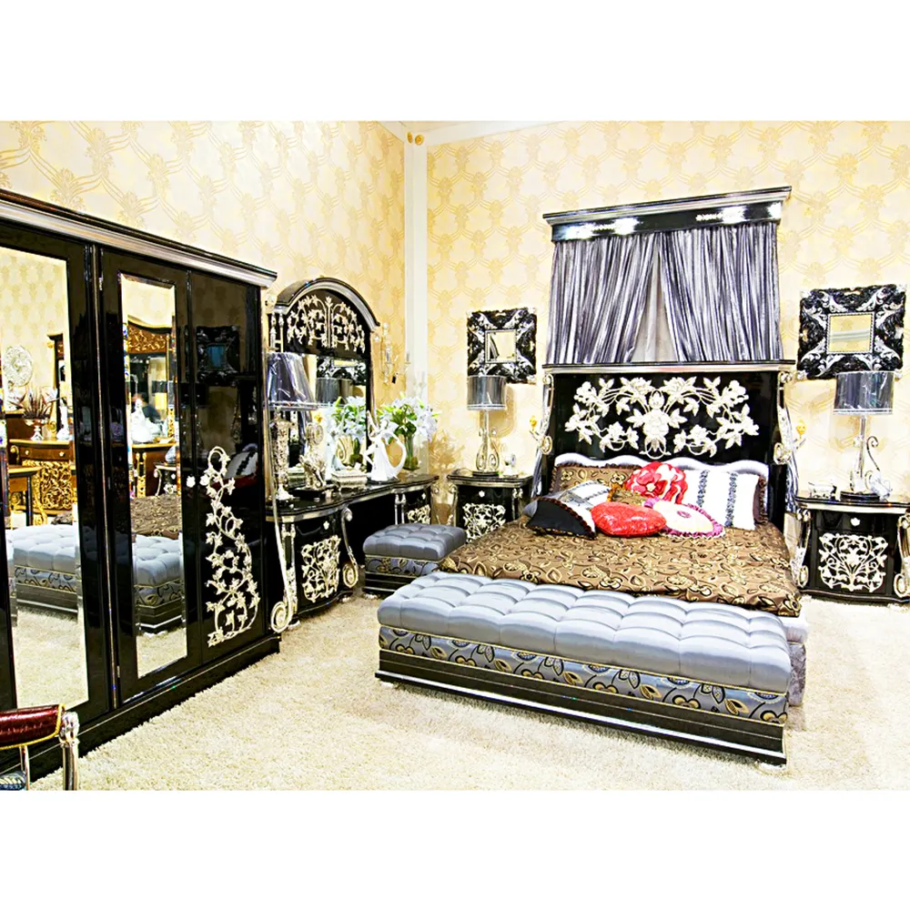 ヌーボーヨーロピアンベッドルーム家具新しいバロックスタイルの光沢のある黒と銀メッキのキングサイズのベッド
